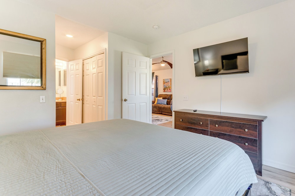 3 Mi to Beach: Quiet Gulf Breeze Gem Near Dtwn