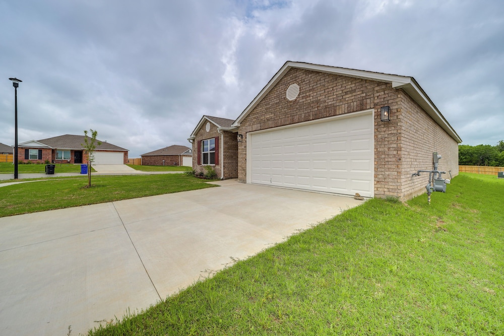 Family Home w/ Large Yard & Patio in Broken Arrow!