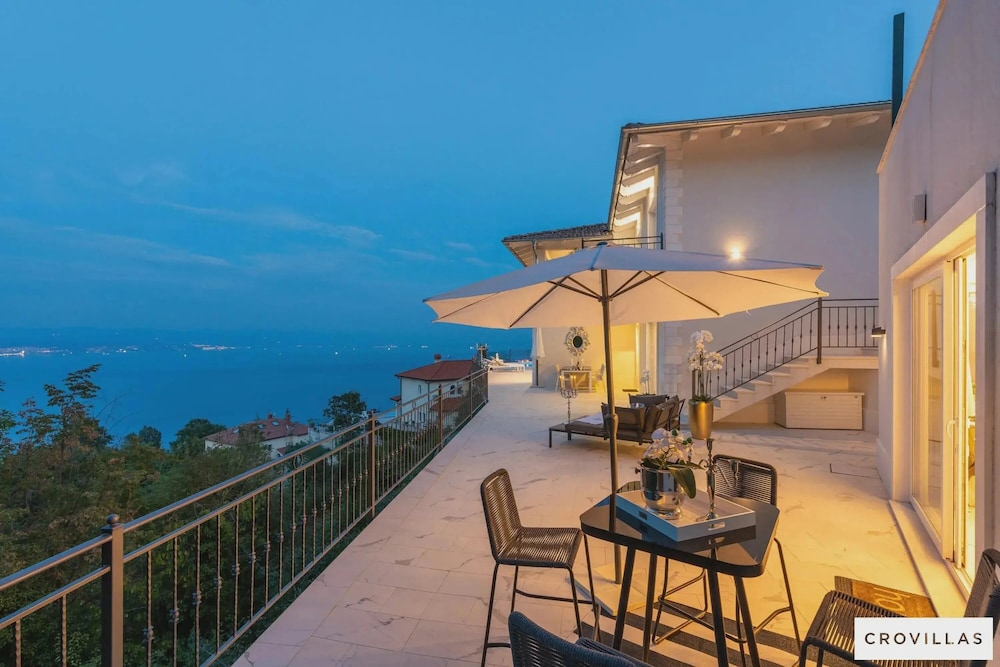 Villa Lauriana Nearby Opatija - Crovillas