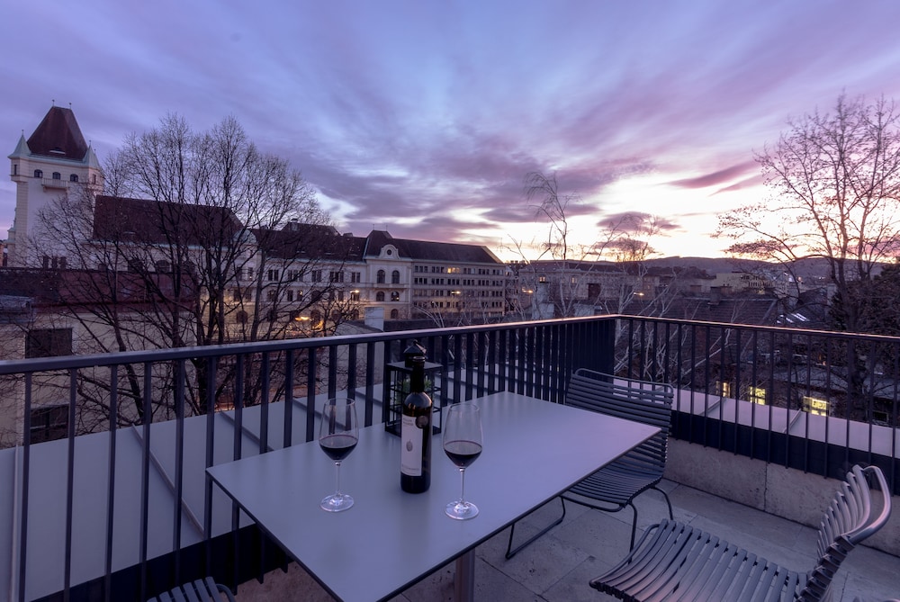 EST Residence Schoenbrunn Vienna - contactless check-in