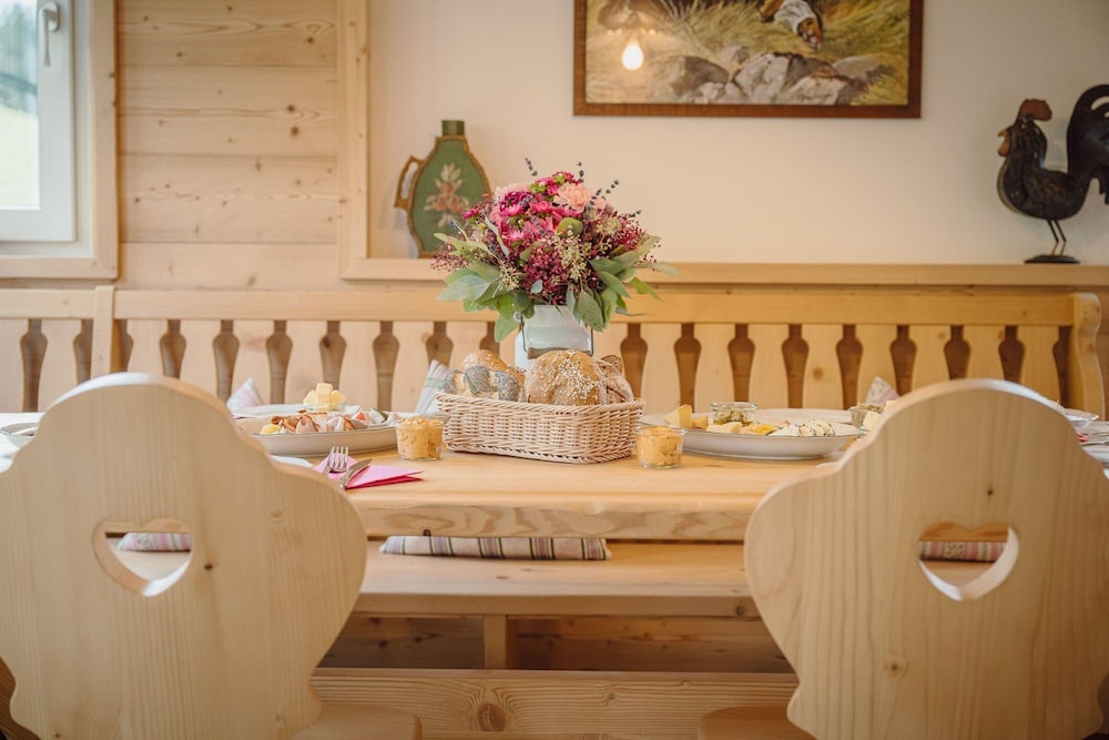 Chalet Near Lake Grundlsee With Sauna