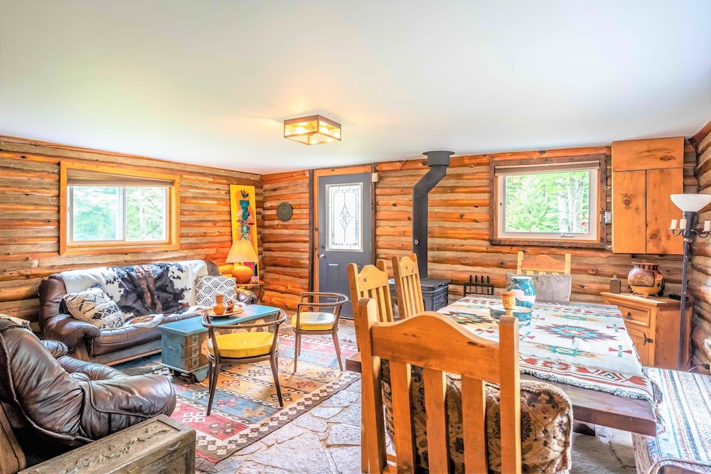 Nature Lovers Retreat log Home - L il Ranch