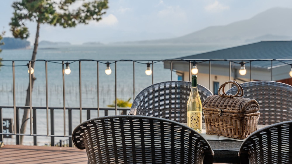 Sacheon Ara Private Pool Villa