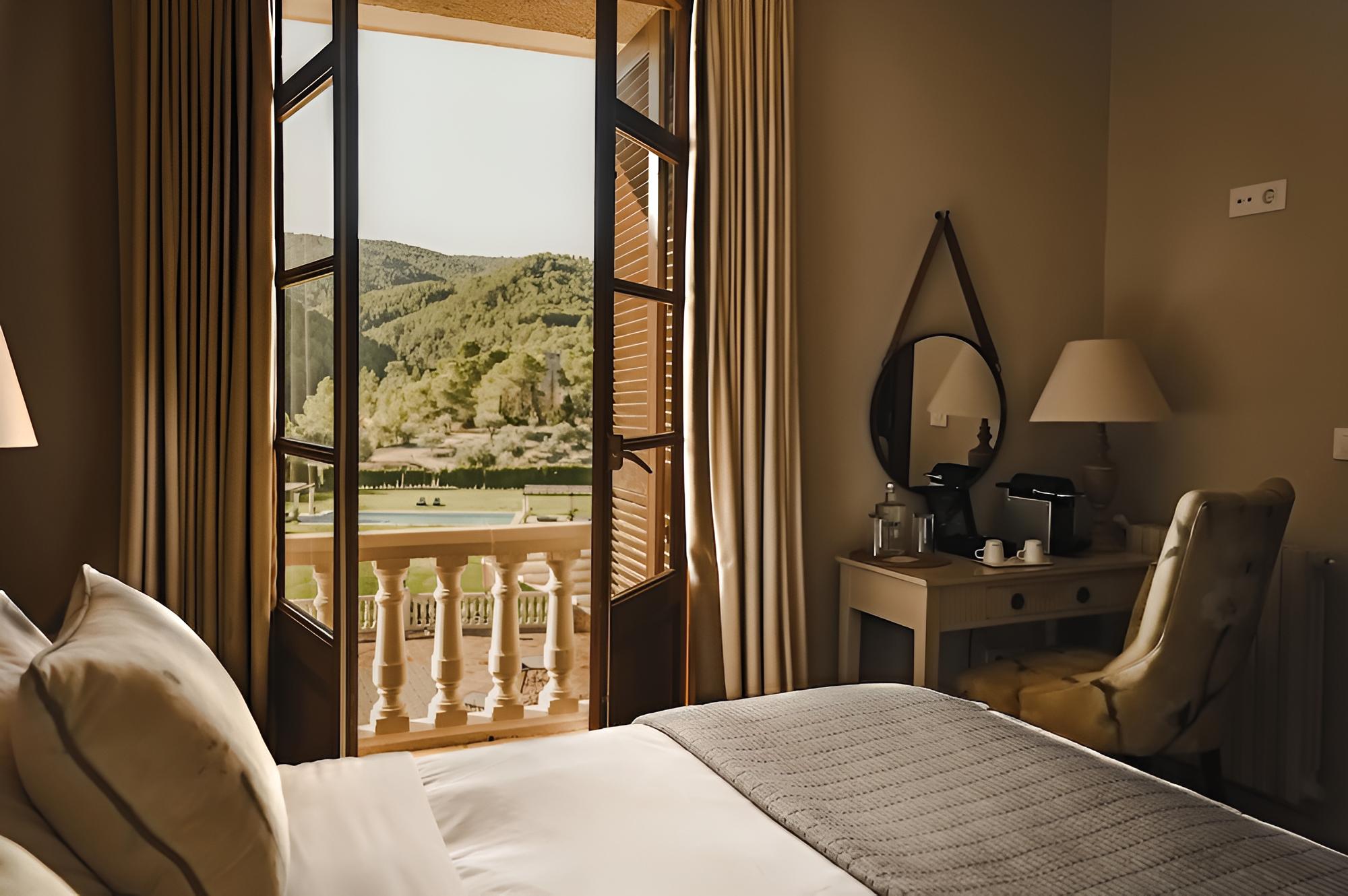 La Escondida Singular's Hotels & Restaurants