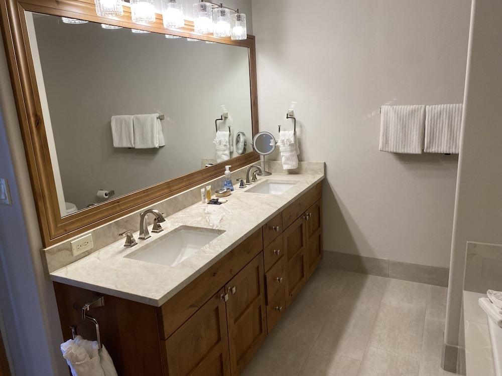 WestWall Lodge - Property Image 137