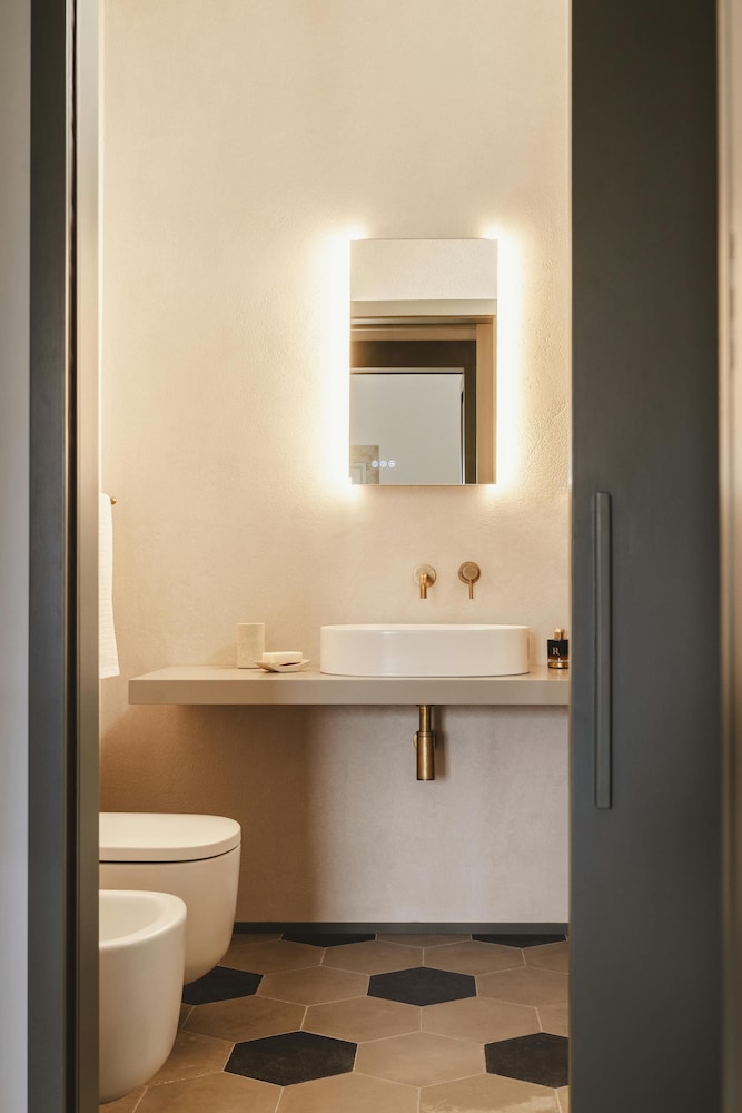 La Canonica Suites