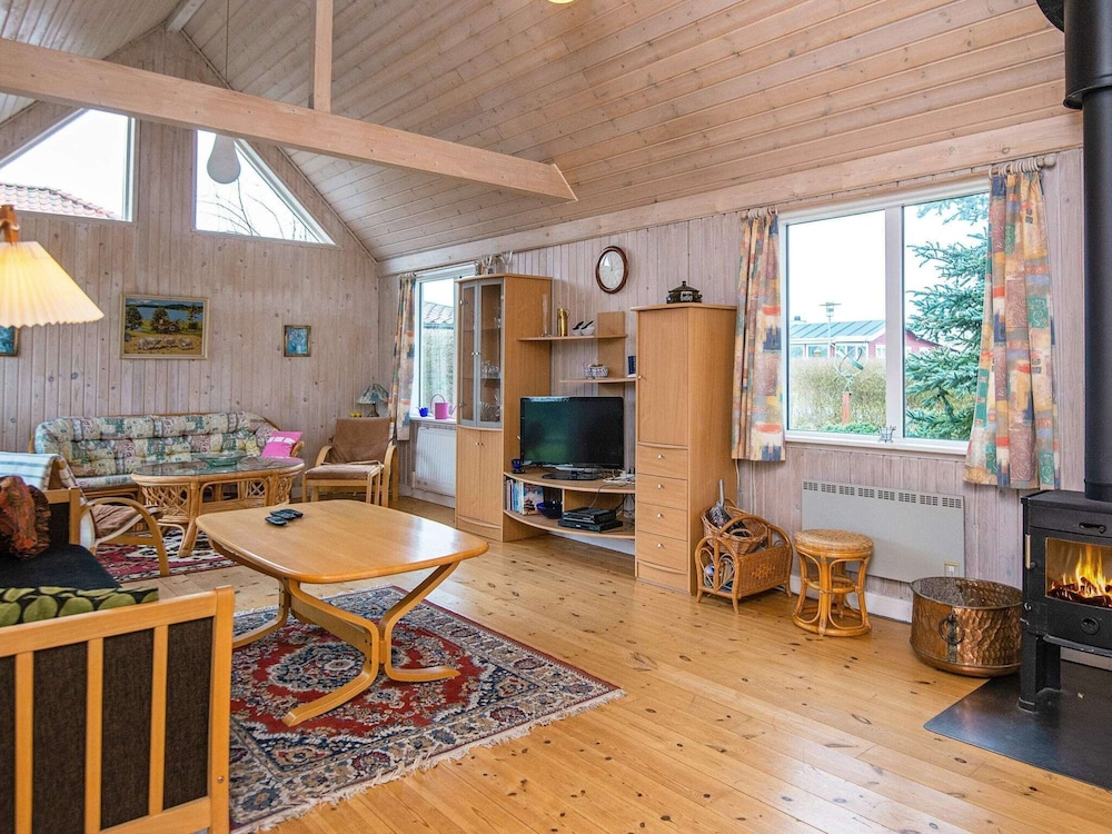 6 Person Holiday Home in Grenaa-by Traum view 4