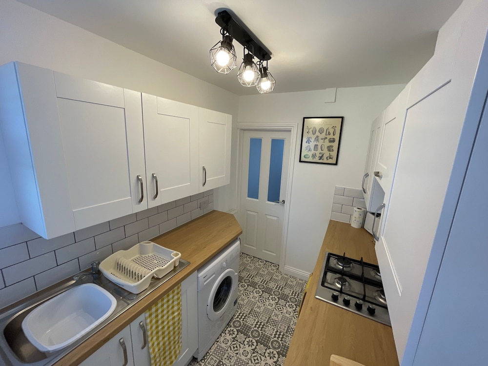 Cozy, Spacious 2Bd House In Historic Chapelfields
