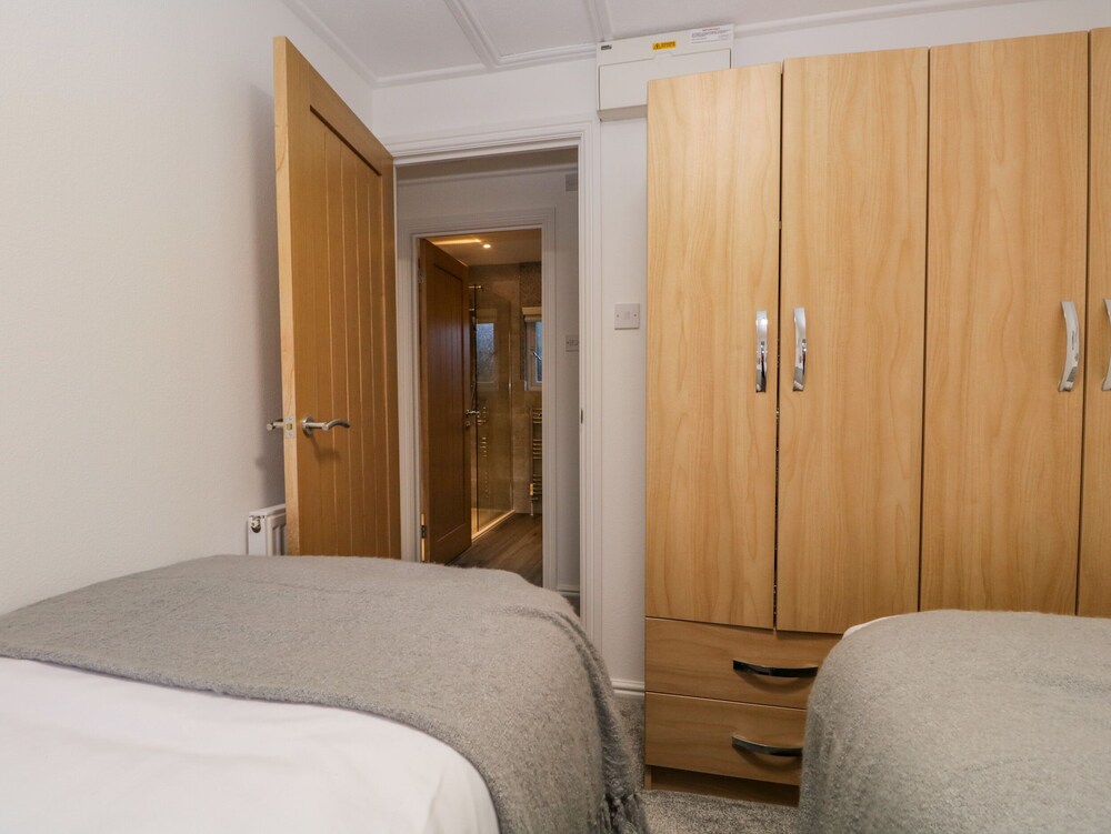 25 Thirlmere