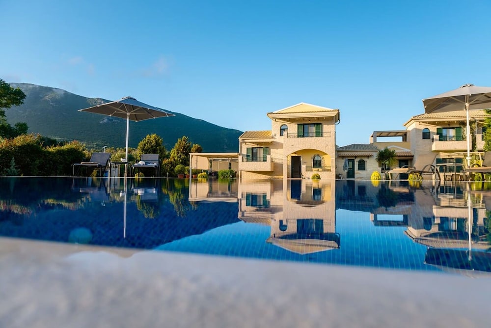 Corfu Villa Liostasi - Gaia Poolside Retreat