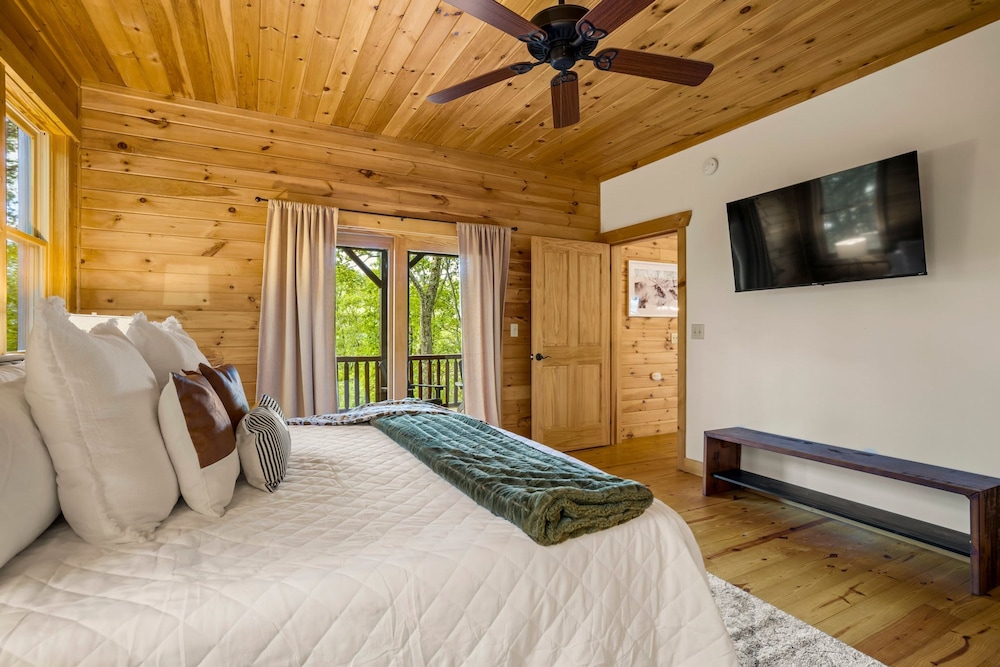 Eagle Nest Lodge Hot Tubs Mountain Views