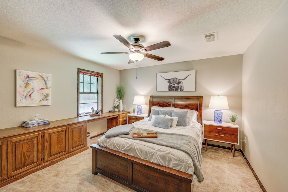 Waterfront Home w/ Playground Near Degray & Caddo!