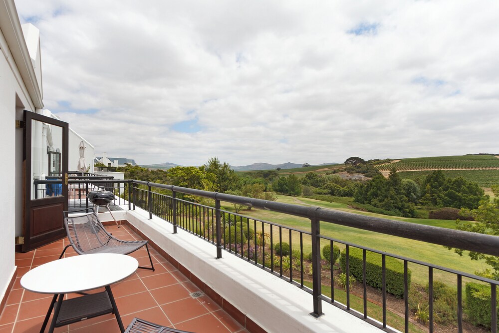 Winelands Golf Lodges at De Zalze
