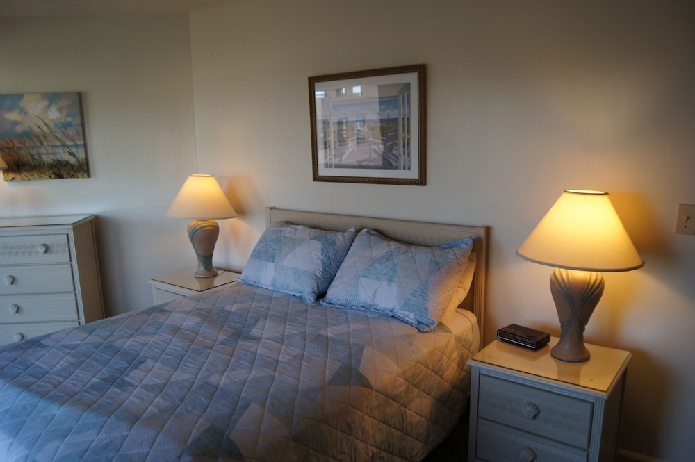 Tilghman Lakes B3 by RedAwning
