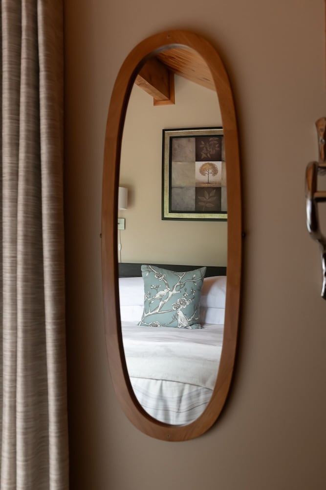 Mount Robson Mountain River Lodge