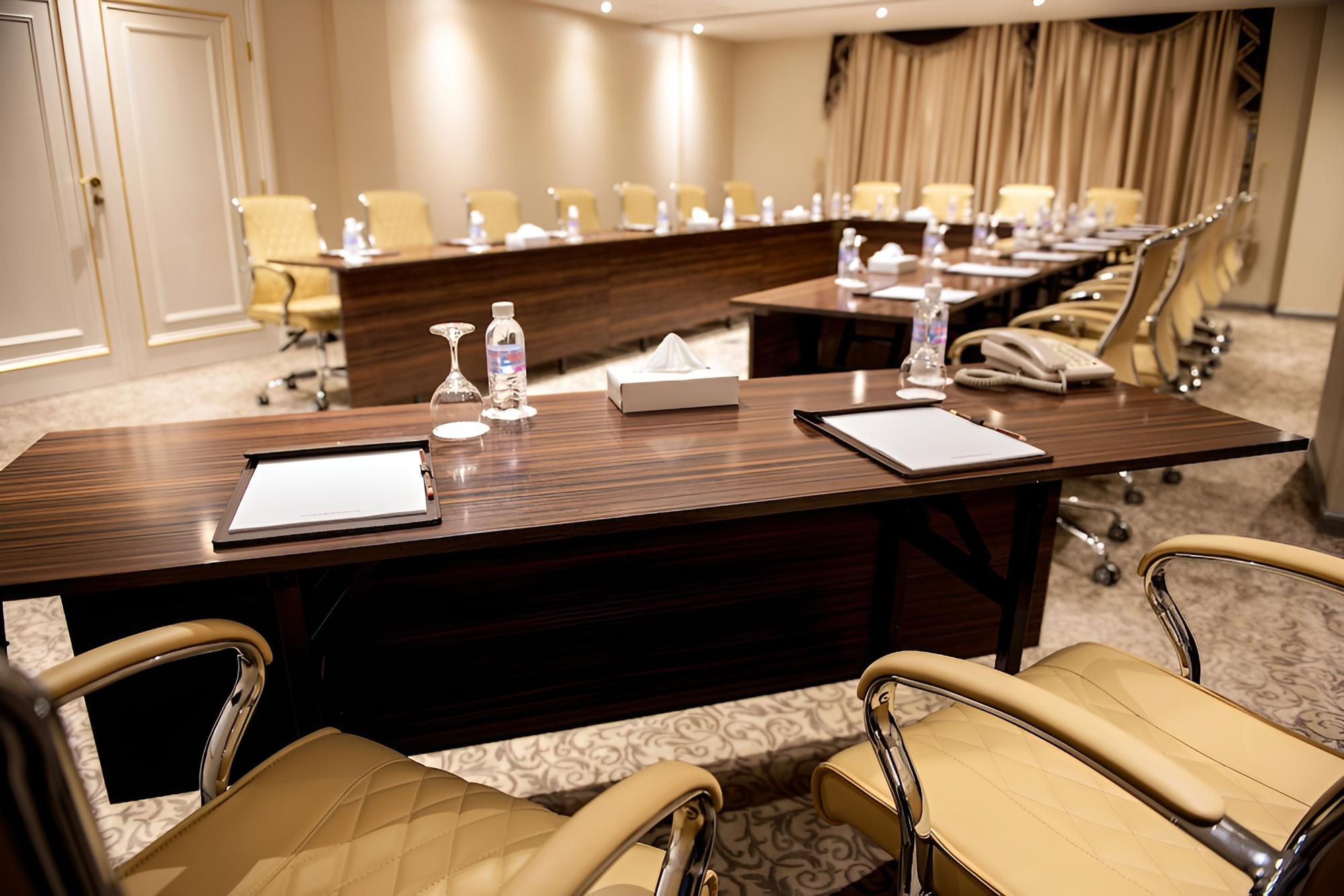 Grand Park Hotel