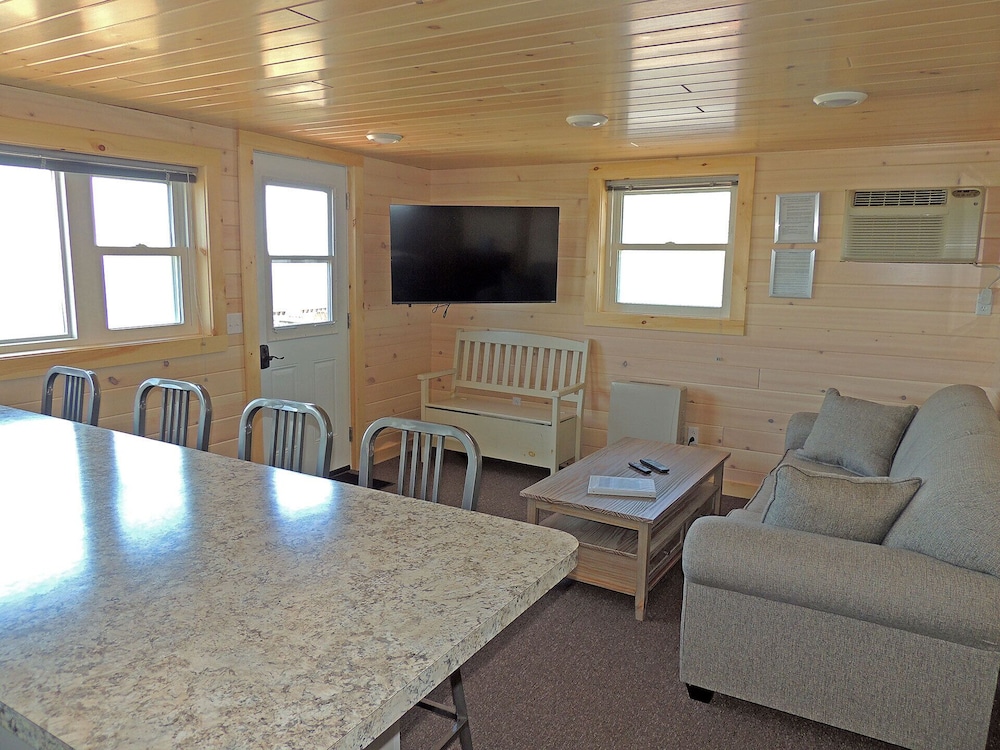Angel Rock Waterfront Cottages and Vacation Homes