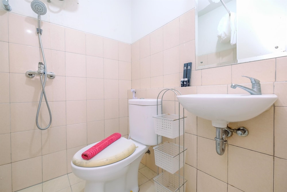 Elegant Studio Near Senayan And Pondok Indah At Pakubuwono Terrace Apartment
