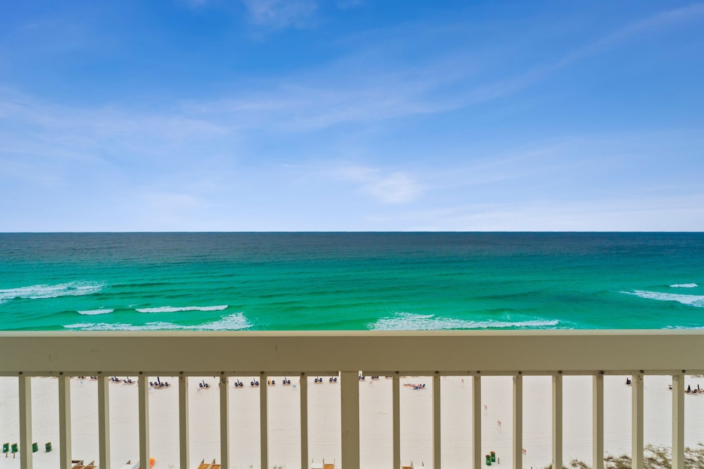 Pelican Beach Resort by Panhandle Getaways