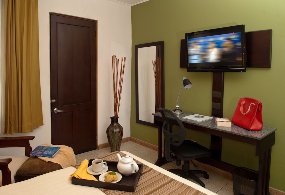 San Jose - Costa Rica Vacations - La Sabana Hotel Suites Apartments - Property Image 12