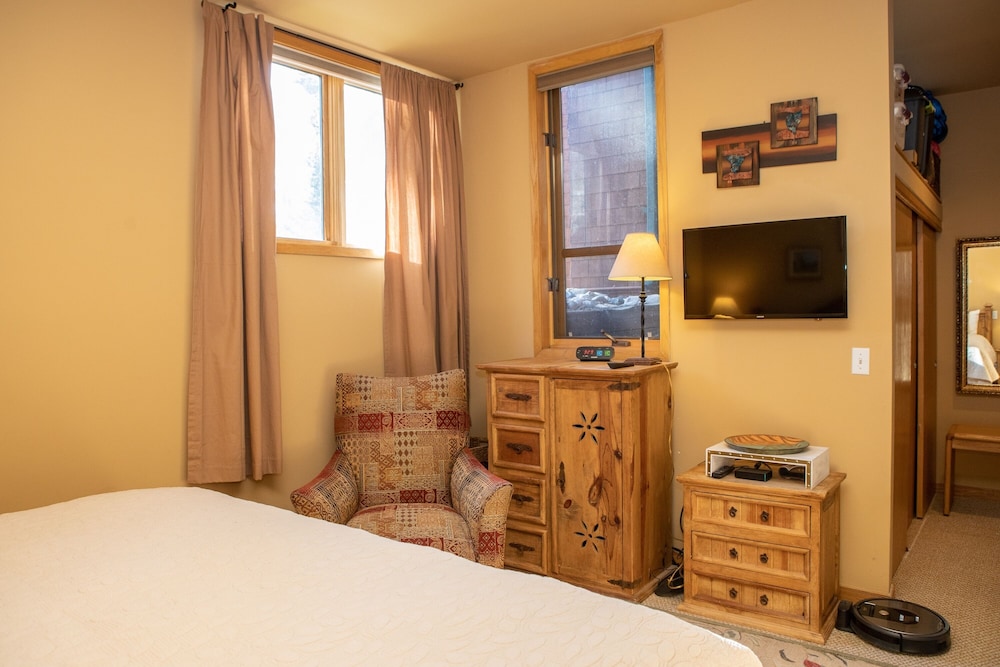 Flying Dutchman, Keystone Ski Resort Gulch & Soda Springs - Keystone Ski Resort CO Condos