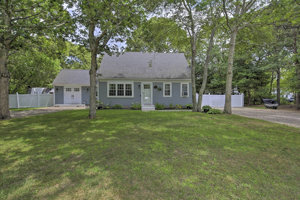 5 Mi to Beach: Cape Cod Getaway w/ Grill view 5