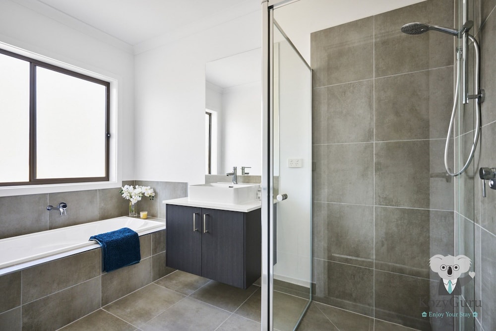 Kozyguru | Pakenham | Comfortable 4-Bedroom House