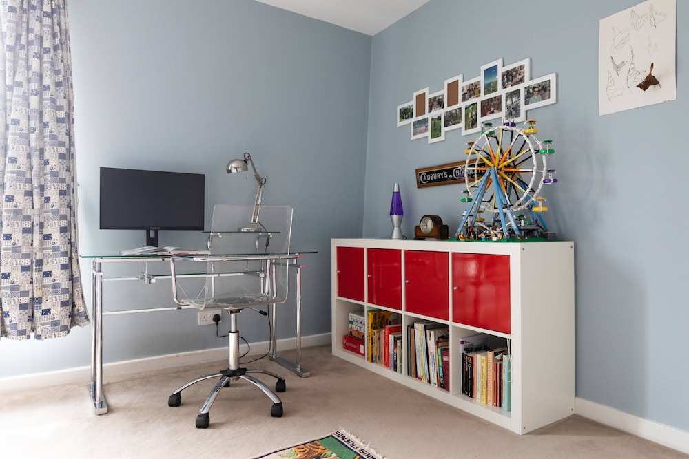 Caithness Road VI by Onefinestay