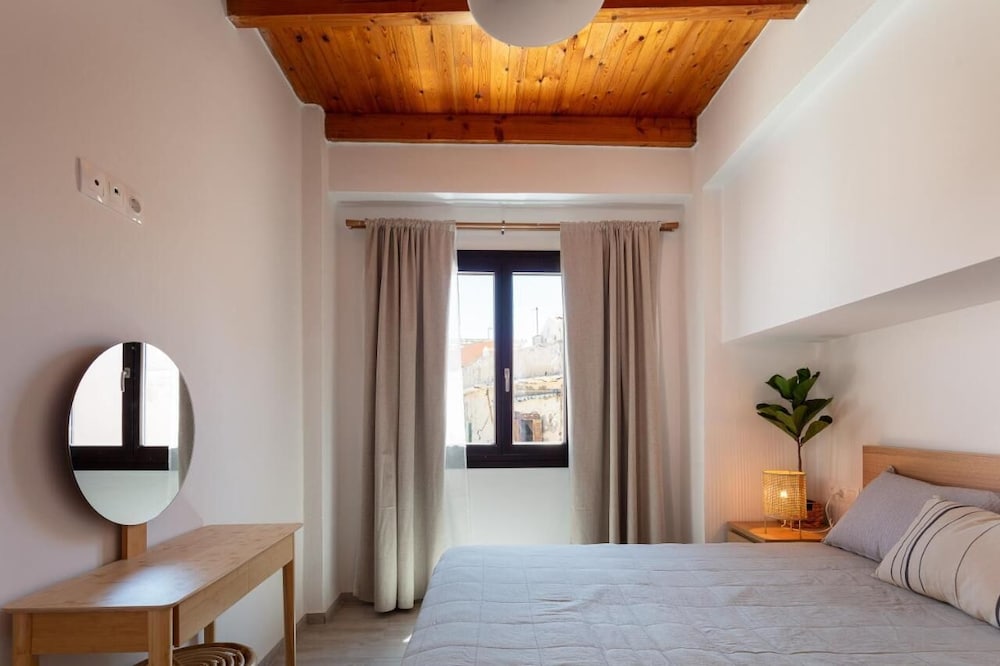 Fortezza Sea Breeze Anne-2BR with view