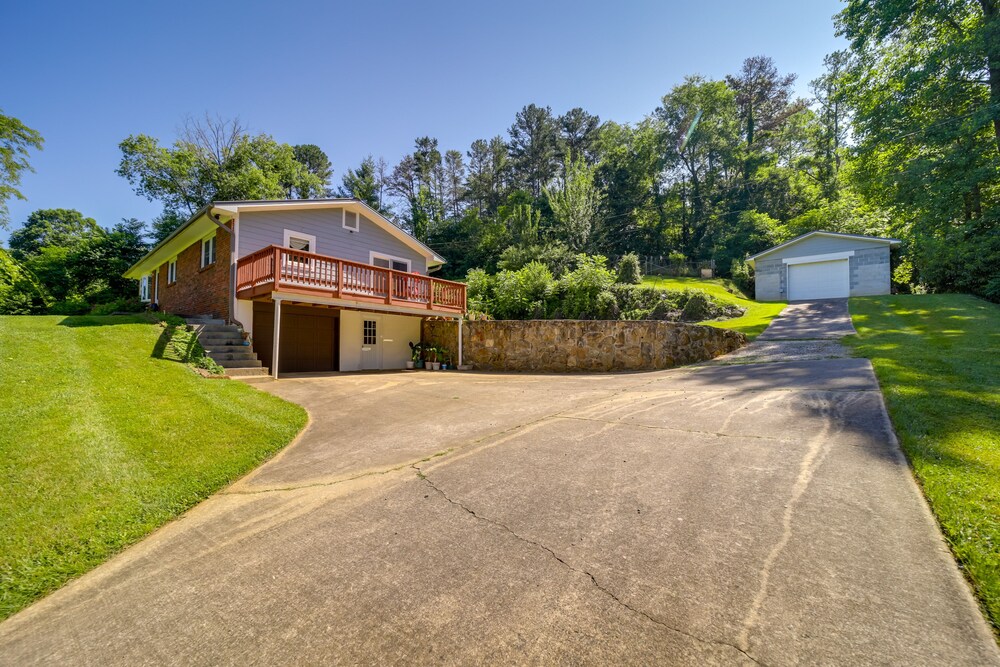 Secluded Canton Vacation Rental 22 Mi to Asheville view 5