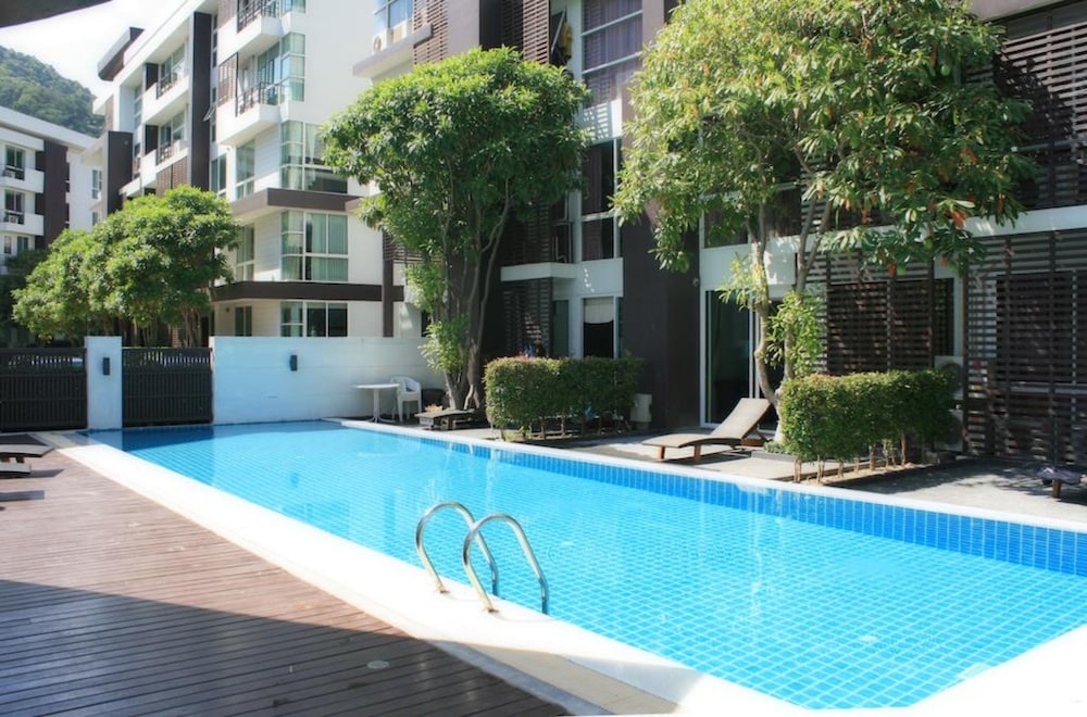 The Kris Condo by Knock-Knock