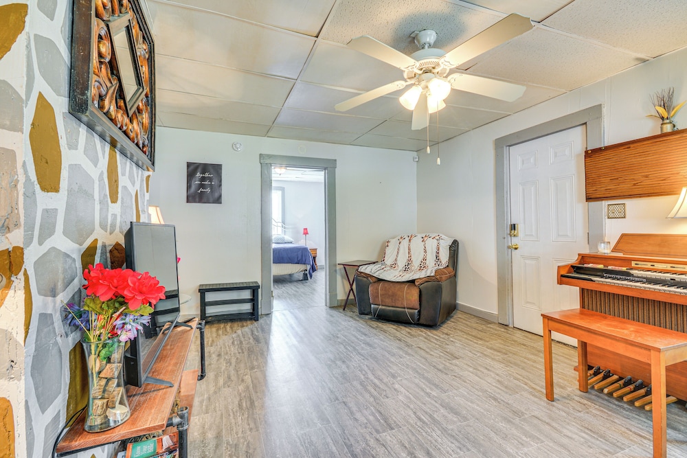 Pet-friendly Home w/ Grill & Porch in Martinsville
