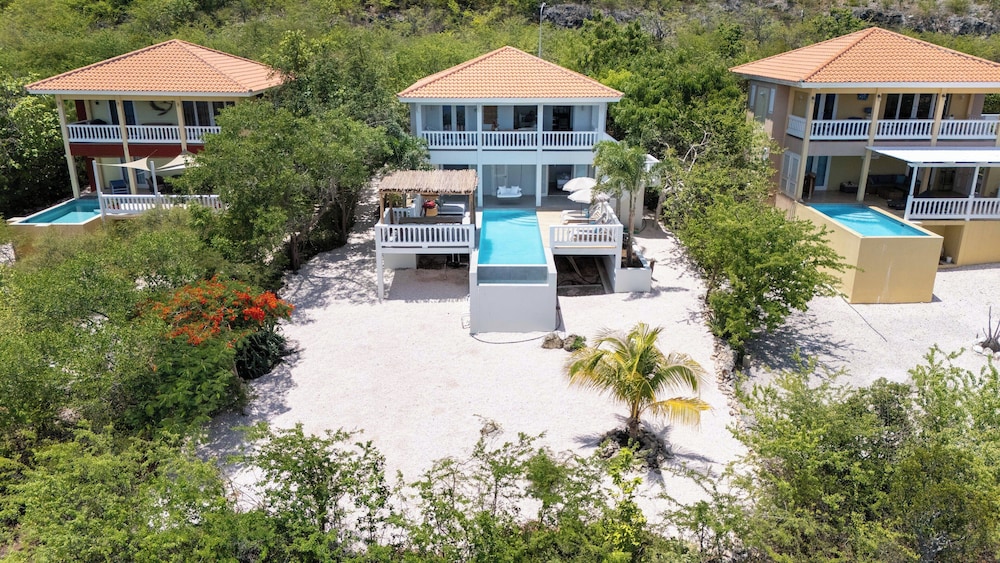 Coral Estate Holidays