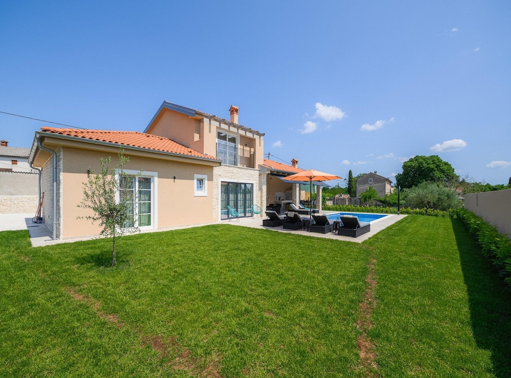 Villa in Serene Location