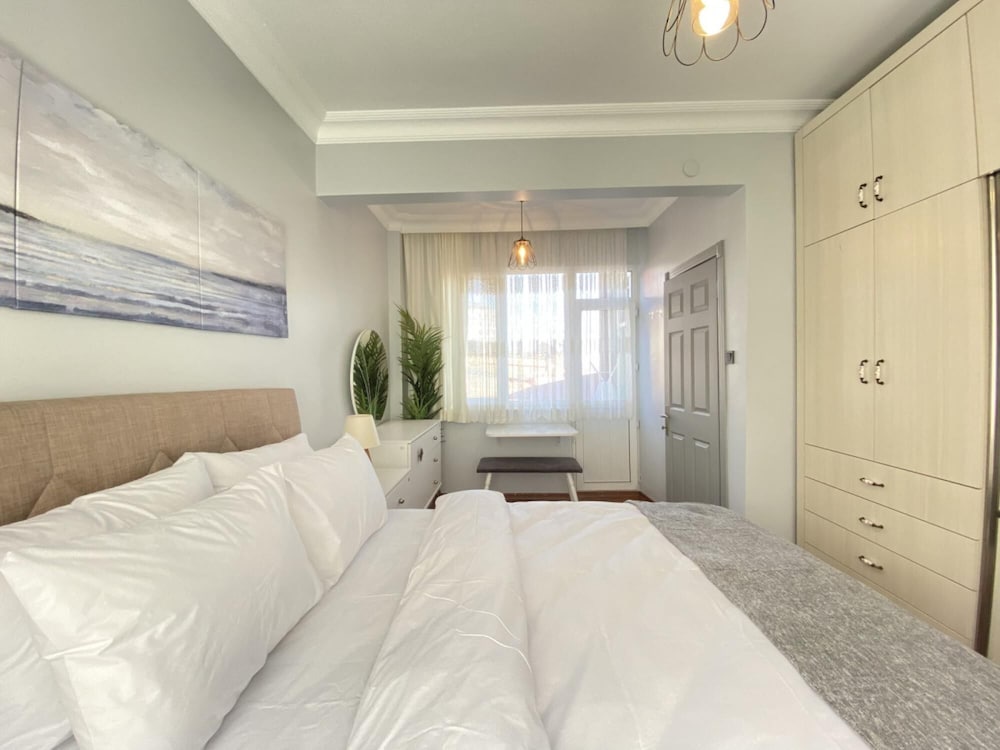 Modern and Stylish Flat Near Taksim Square