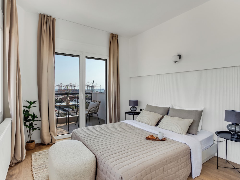 Sanders Arch - Cute 1-bdr Apt w Balcony photo 2