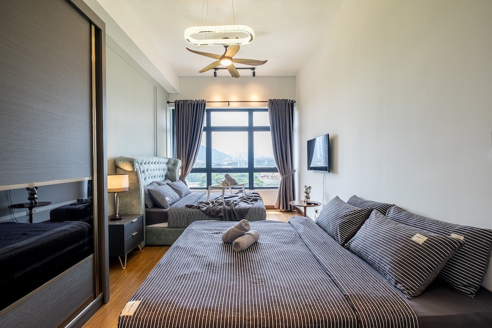 Astoria Ampang Condotel by Emily in Town