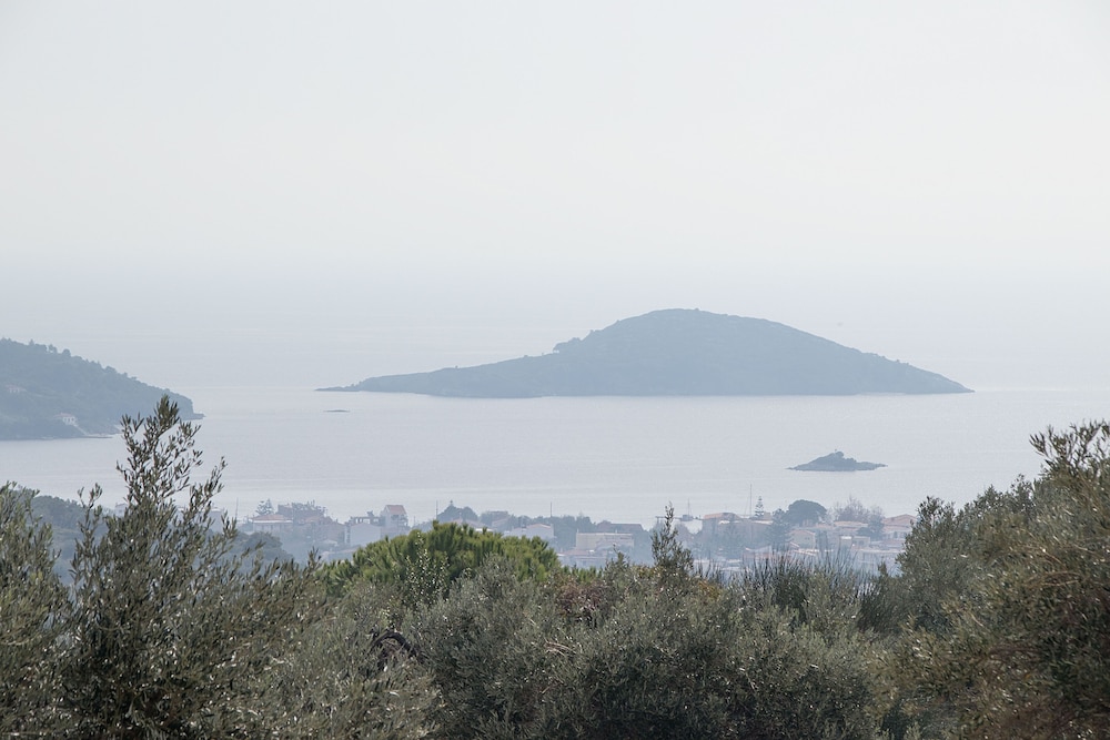 Armamento Villa view 3