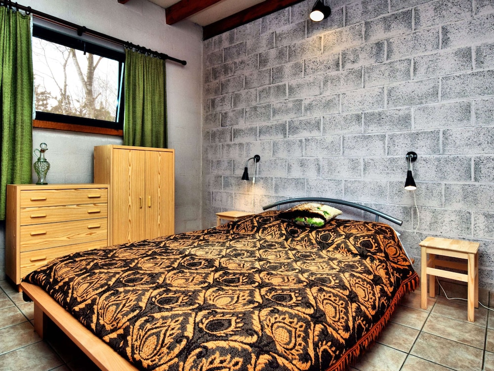 Holiday Home in Peaceful Setting and Large Garden view 5