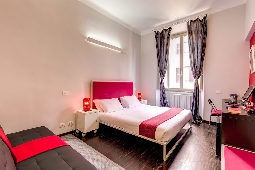 Ecce Roma Suites