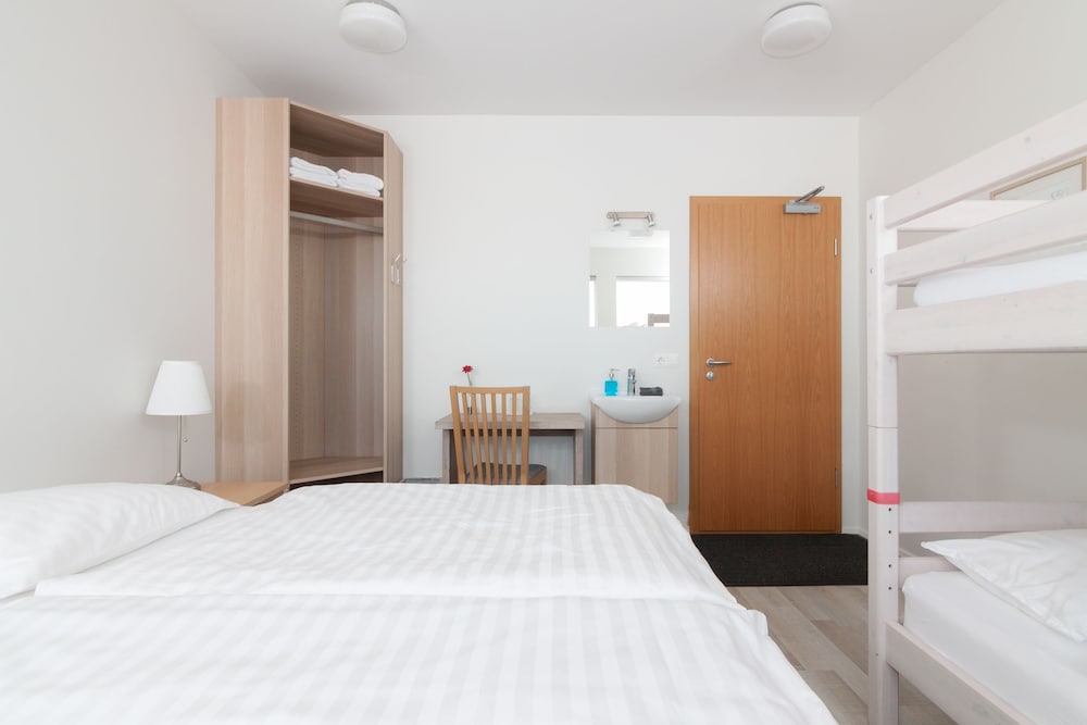 Kef Guesthouse by Keflavík airport