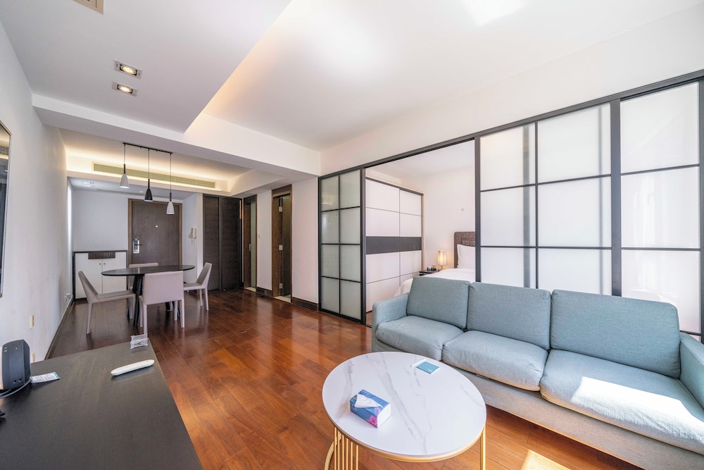 Tyms Modern 1BR 1BA Suite Xujiahui Metro