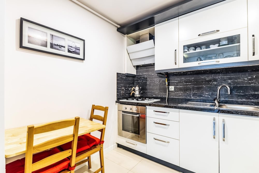 Modern and Central Flat Near Seashore and Marmaray
