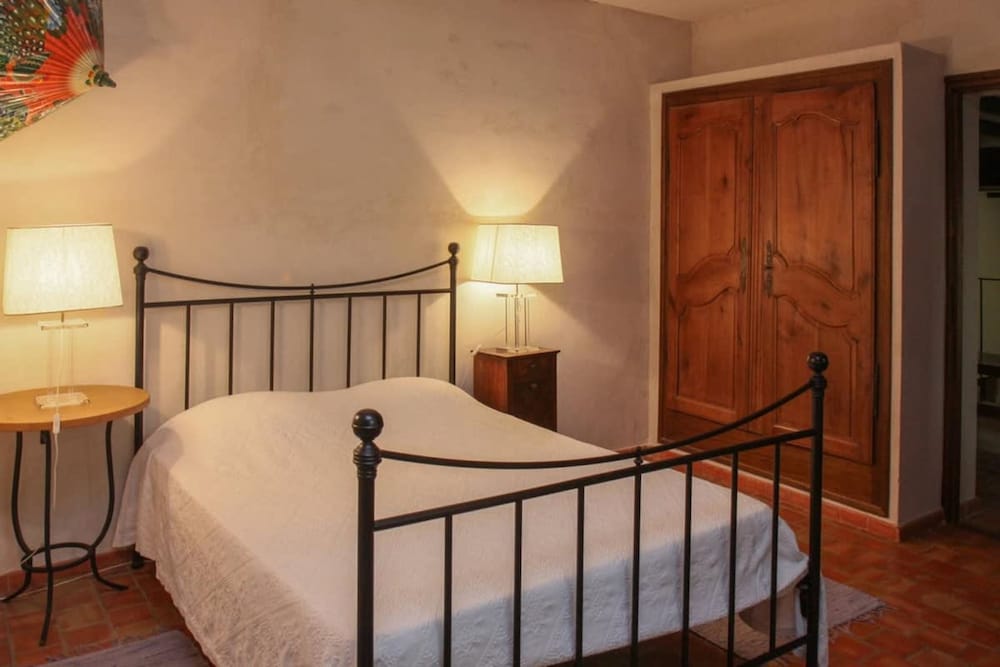 La Familiale - Proven al House With Swimming Pool and Breathtaking View of Gordes photo 3