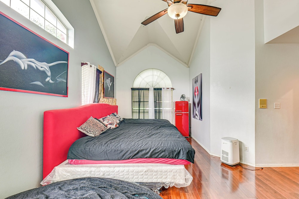 Shop, Play & Explore: Family Home in Allen