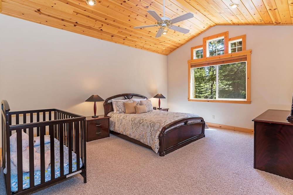 Cedar Chateau w/ Game Room & HOA Access! view 5