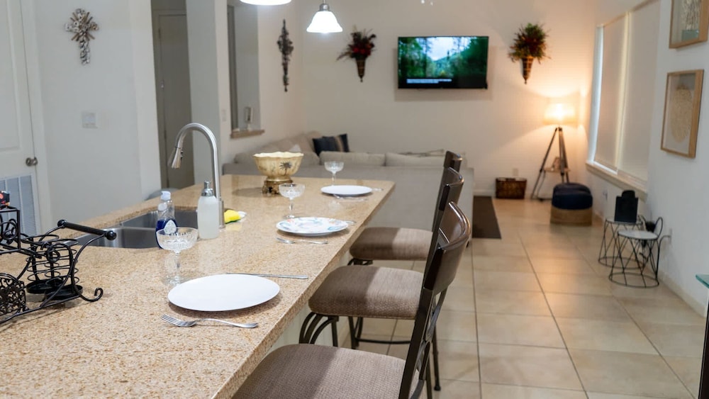Channel Views Private Boat Slip Pool & Patio 3 Bedroom Apts