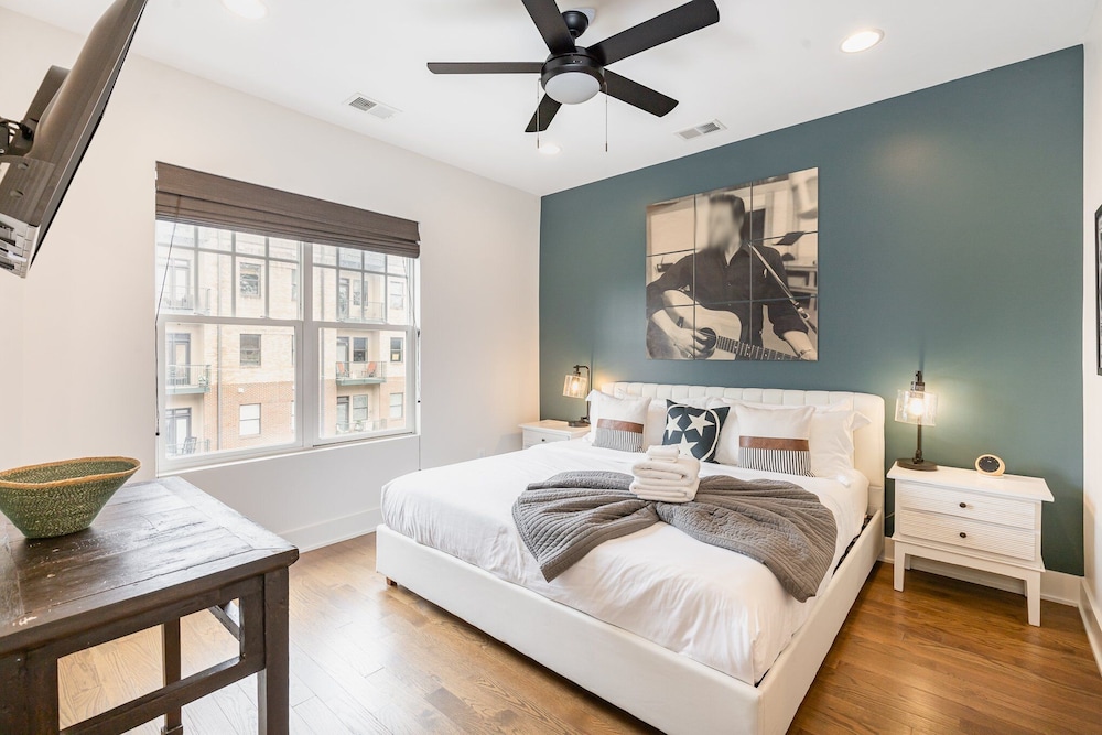 Nashville Comfort-mins to Broadway-12th S District