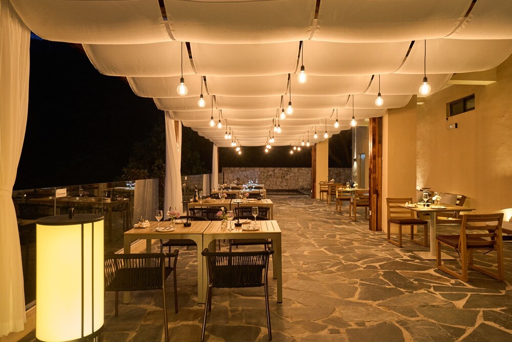 Miyue Shenzhen Tianlu Secret Wild Wizard Holiday Hotel