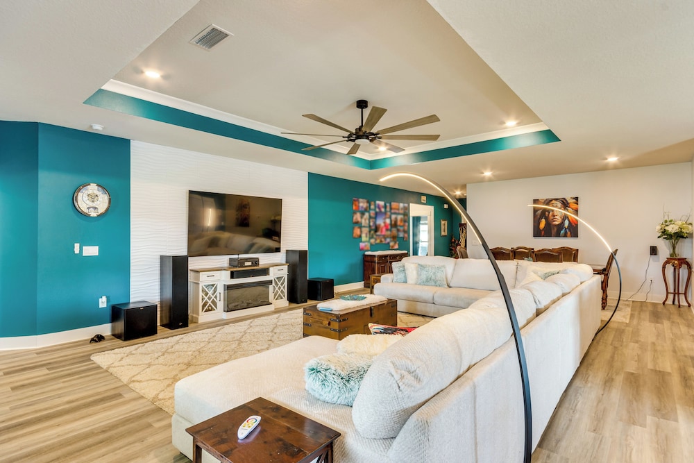 Pet-friendly Pensacola Home w/ Fenced Backyard